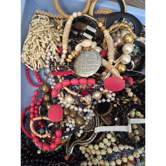 Vtg Craft Jewlery Lot About 8lbs - Picture 2 of 7